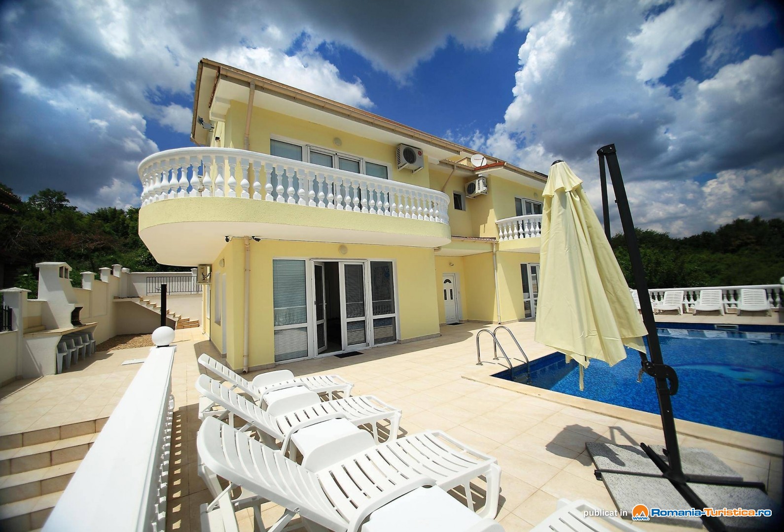Vila Villa Emloti Art Decor and Fashion Boutique - 2 Imagine de ansamblu